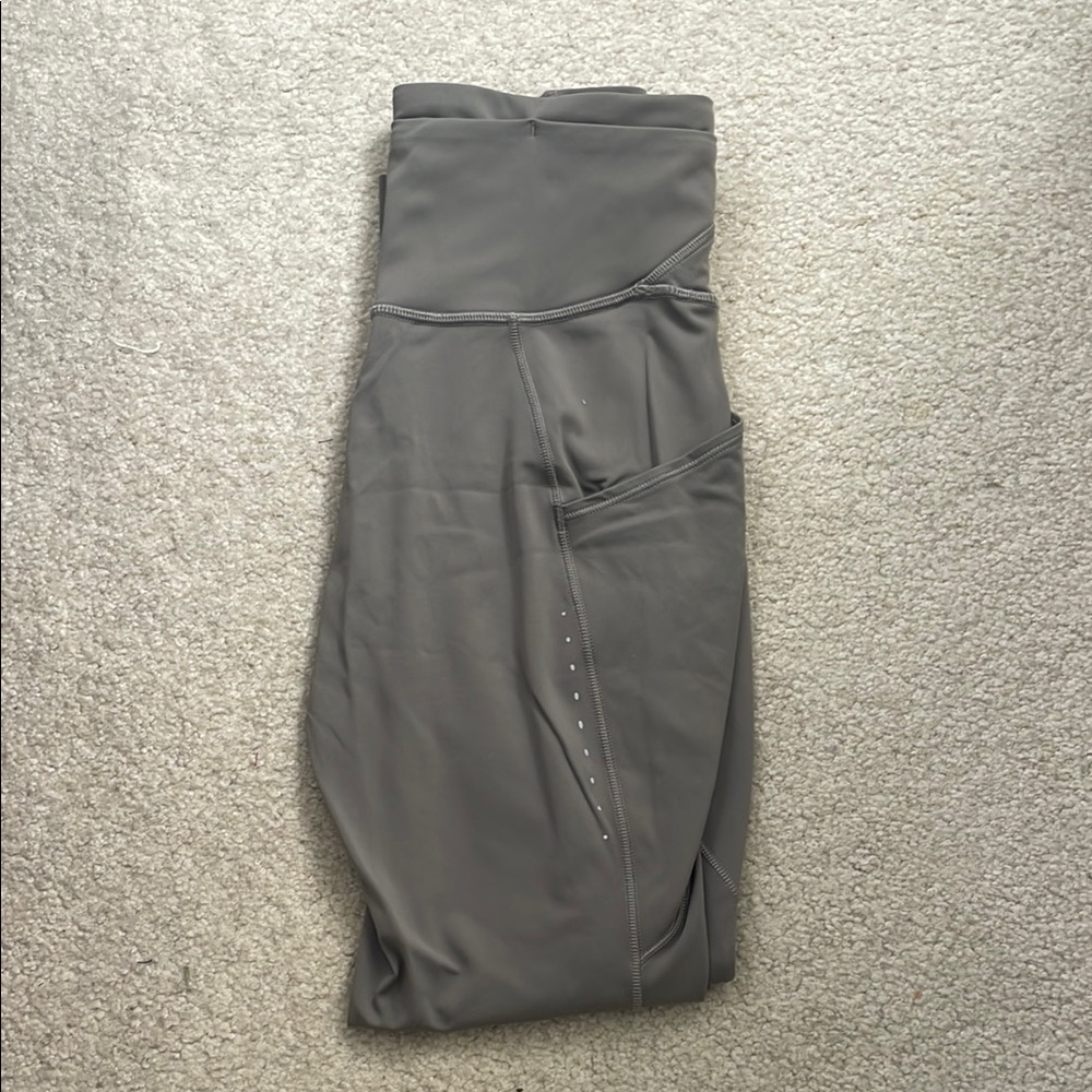 lululemon athletica Gray Leggings 3/4 length with pockets